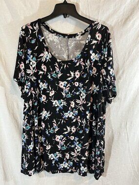 Lane Bryant Women’s 3X (26/28) Black Floral Short Sleeve Blouse